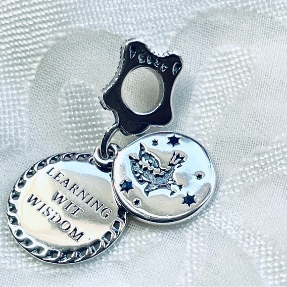 🦅 NWOT Ravenclaw Charm – Harry Potter ✨ - Picture 12 of 12